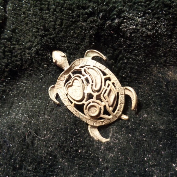 Silvertone brooch Silver Color Turtle Brooch - Picture 5 of 8